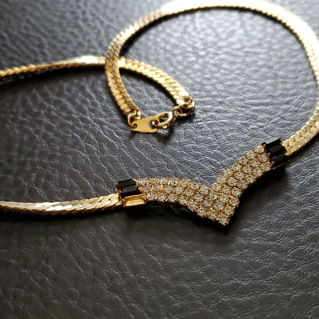 Vtg Necklace